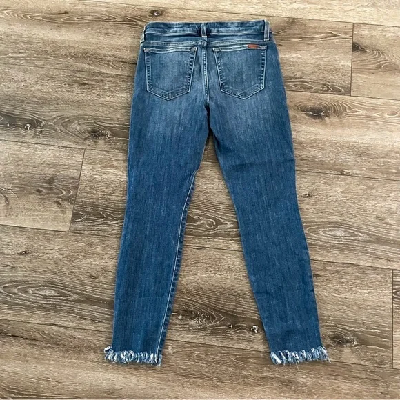 Joe's The Icon Mid Rise Skinny Ankle Raw Hem
Skinny Jeans Size 28 - Picture 3 of 9